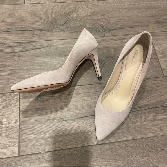 Nordstrom Signature Light Gray Suede pumps / high heels - Picture 4 of 7